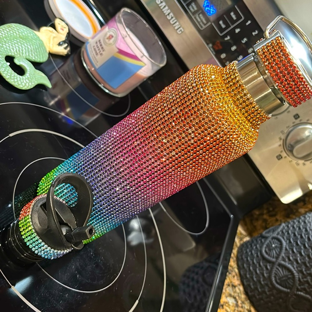 Tomo brand 750ml Rainbow water bottle with glam straw lid